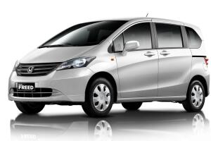 Honda Freed Поколение I Компактвэн