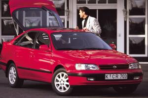 Toyota Carina E Поколение I Лифтбек