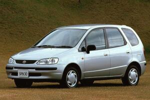 Toyota Corolla Spacio Поколение I Компактвэн