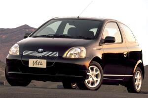 Toyota Vitz Поколение I (P10) Хэтчбек 3 дв.